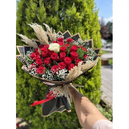 İthal 41 Gül Buketi
