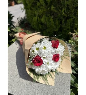 İthal 3 Gül ve Papatya Buket
