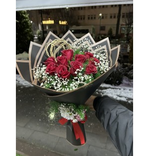 İthal 10 Kırmızı Gül Buketi