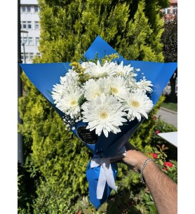 Beyaz Cerbera Buketi