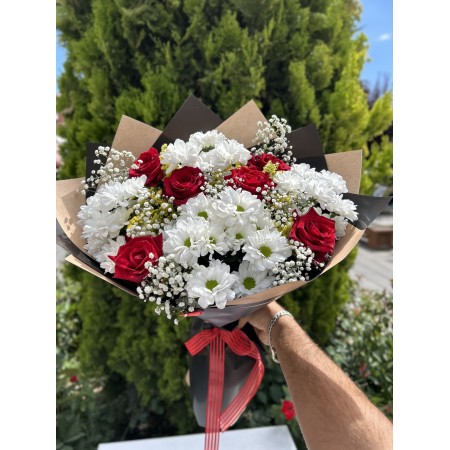 İthal Beyaz Kırmızı Gül ve Papatya