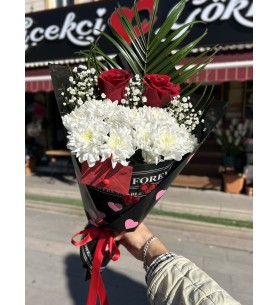 İthal 2 Gül Papatya Buketi