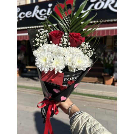 İthal 2 Gül Papatya Buketi