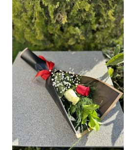 İthal 1 kırmızı 1 Beyaz Gül