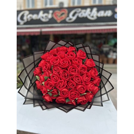 41 Güllü Yapay Buket
