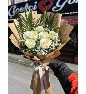 7 İthal Beyaz Gül Buketi