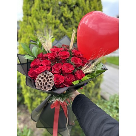 İthal 21 Gül Buketi + Kalpli Balon